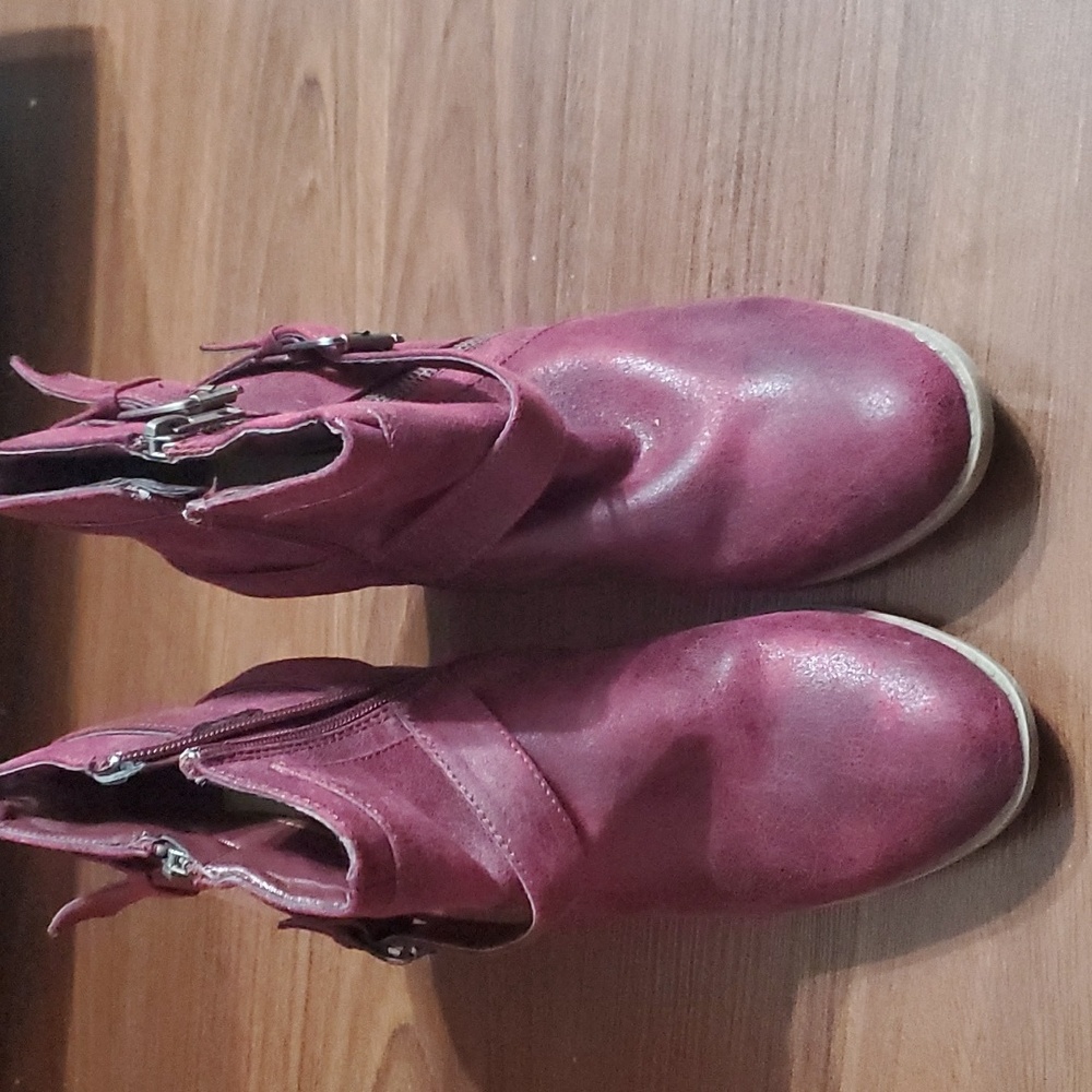 Shoe dazzle boots